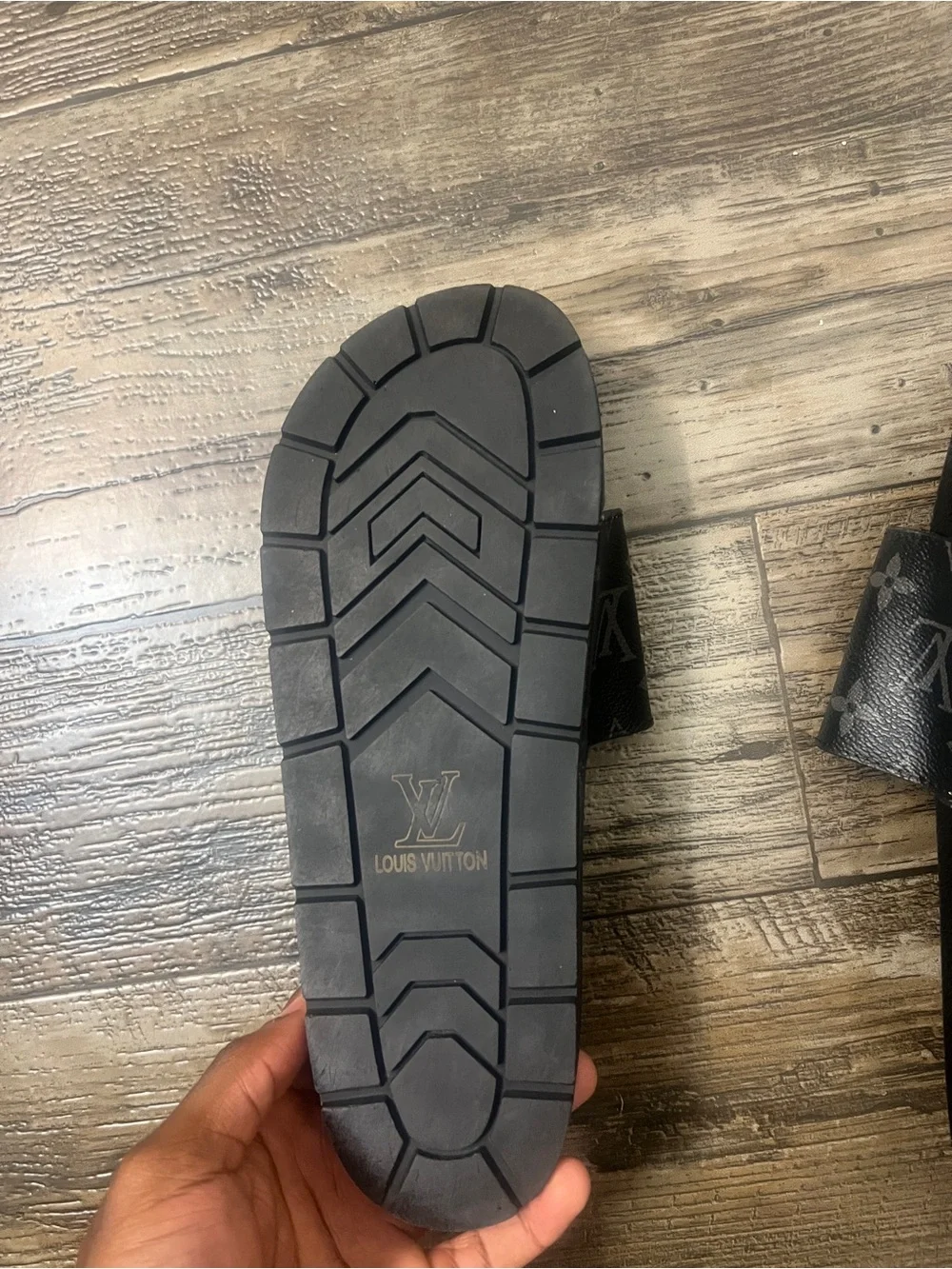 Men’s Black Louis Vuitton logo slides